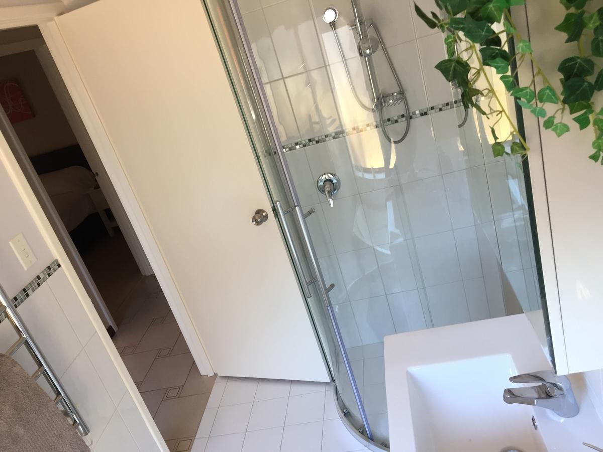 Murdoch Station Bed & Breakfast Перт Екстер'єр фото