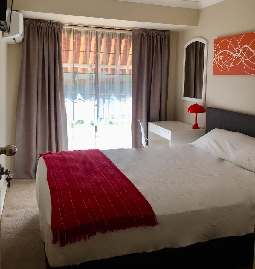 Murdoch Station Bed & Breakfast Перт Екстер'єр фото